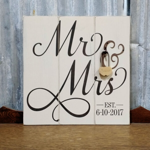 Customized Mr & Mrs Plaque